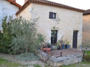 Gîte authentique avec cheminée, terrasse et WiFi en Charente - FR-1-653-119